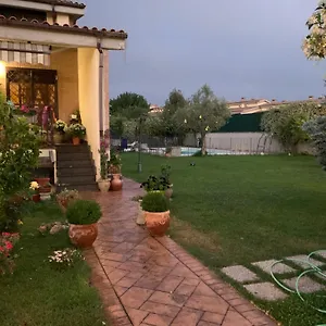  Villa Est