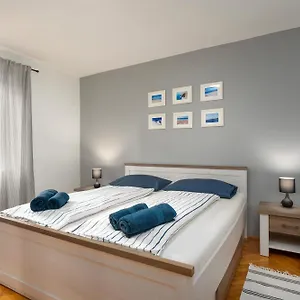 blue-apartment-vrsar.in-istria.net/