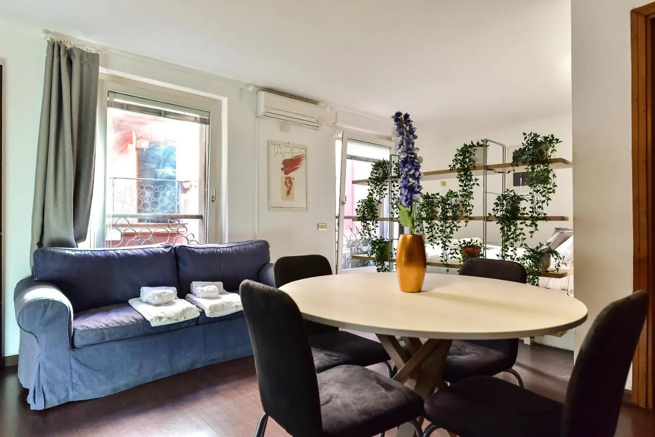 Apartment Appartamento Piazza Navona Rome Italy